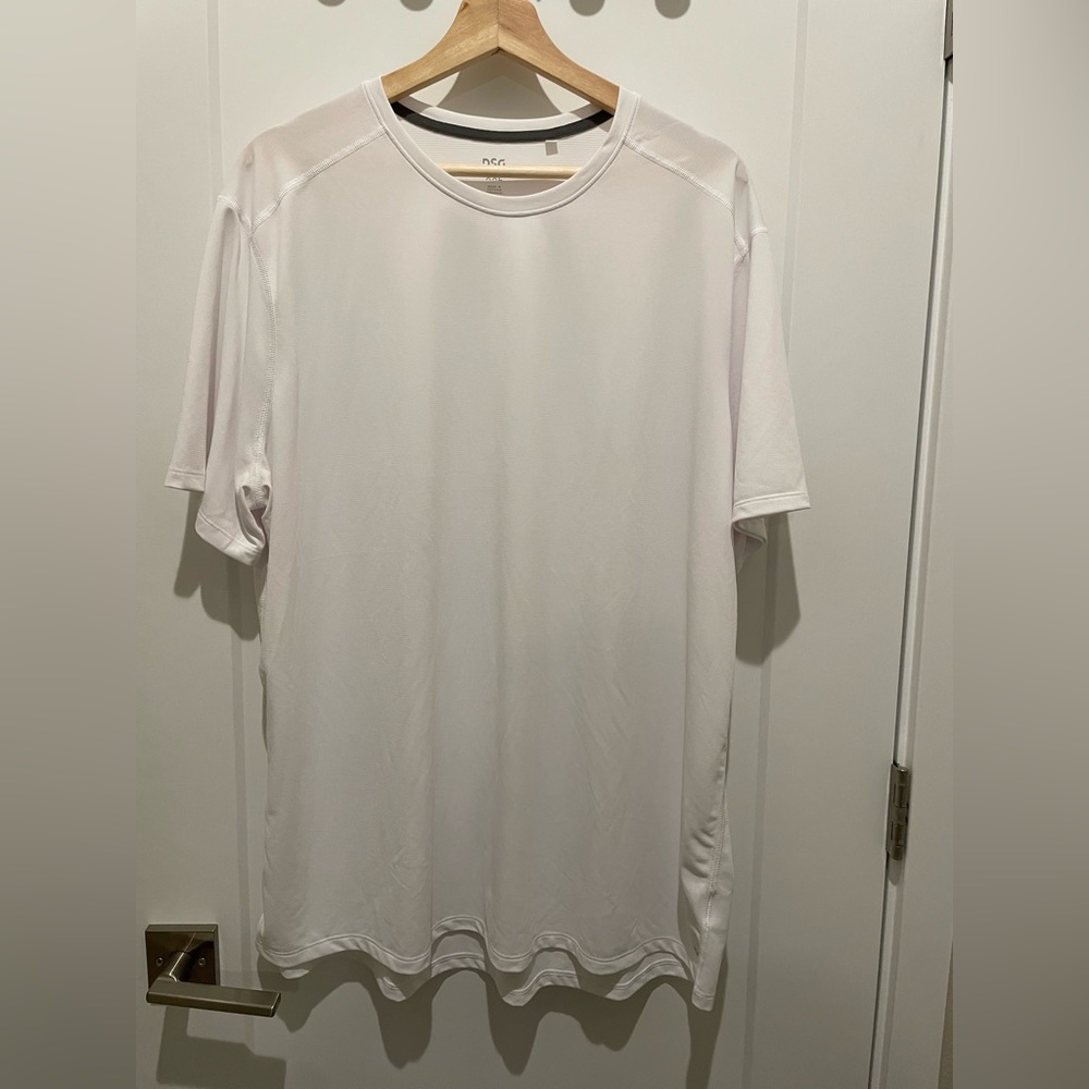NWOT DSG men’s active T-shirt. XXL
